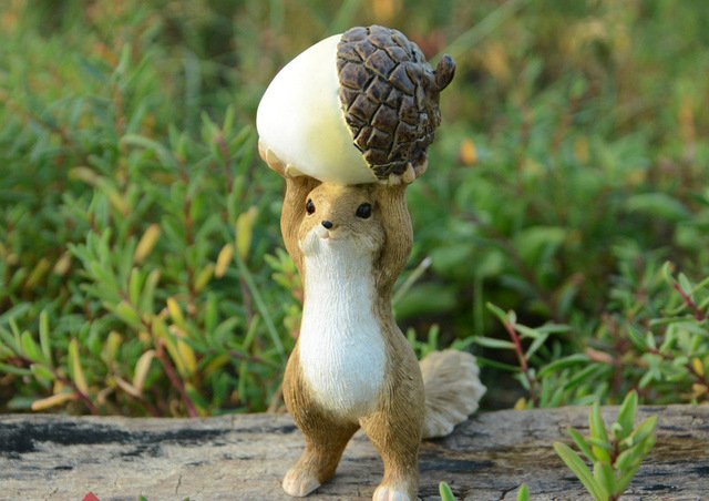 Cute Squirrel Sculpture Garden/Home Decor