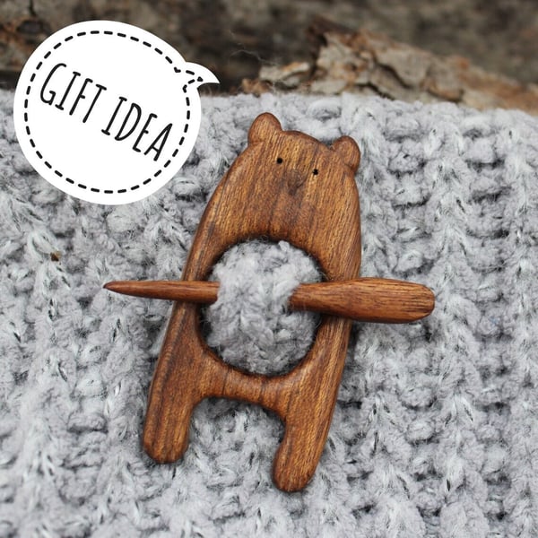 Brooch pin with wooden animal pattern (sweater clip)🎁