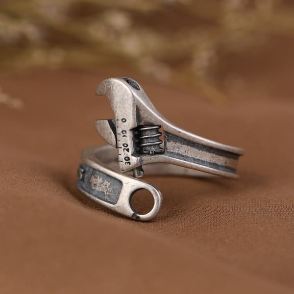 💍vintage wrench ring